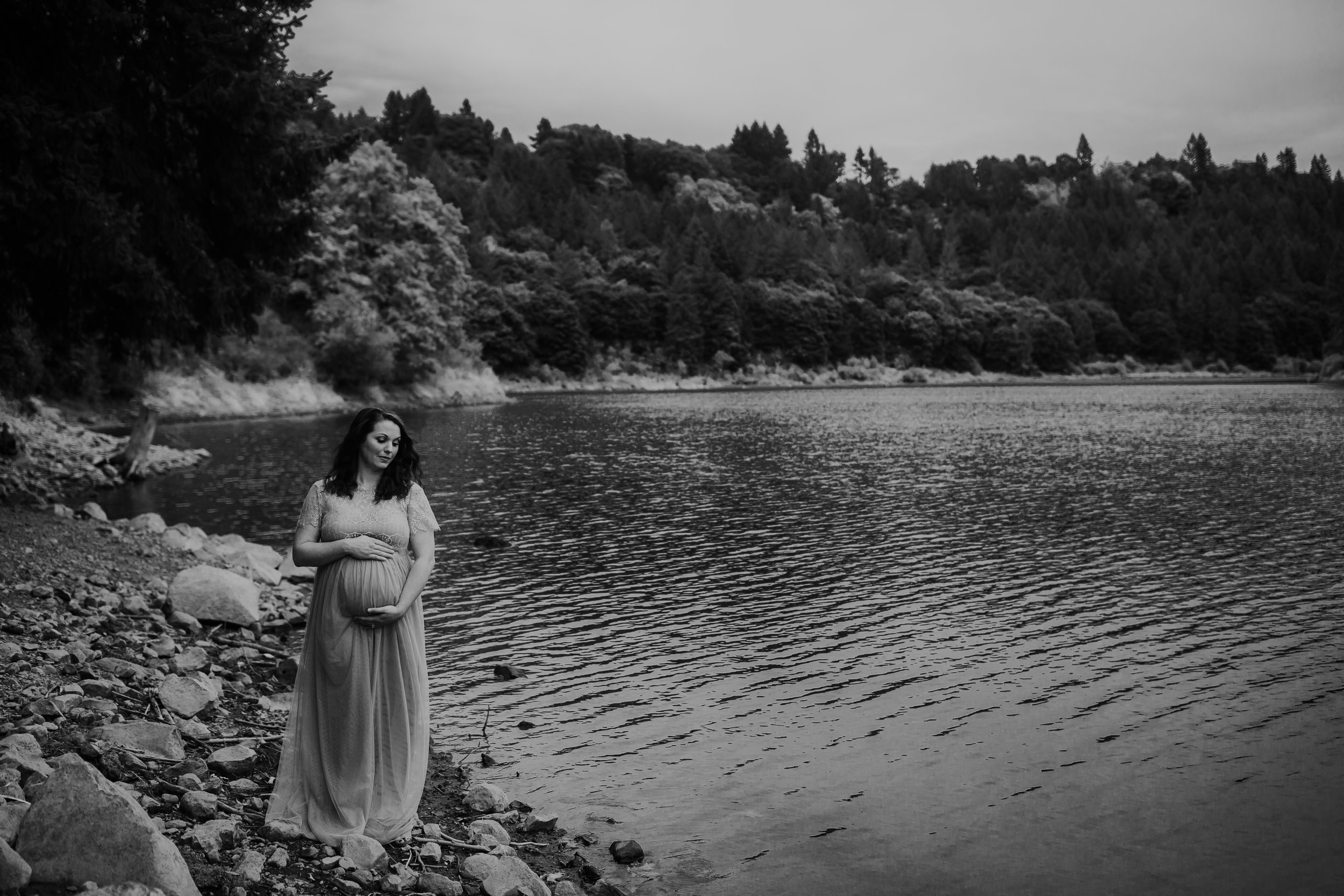 Oregon Coast Maternity Photographer (164).jpg