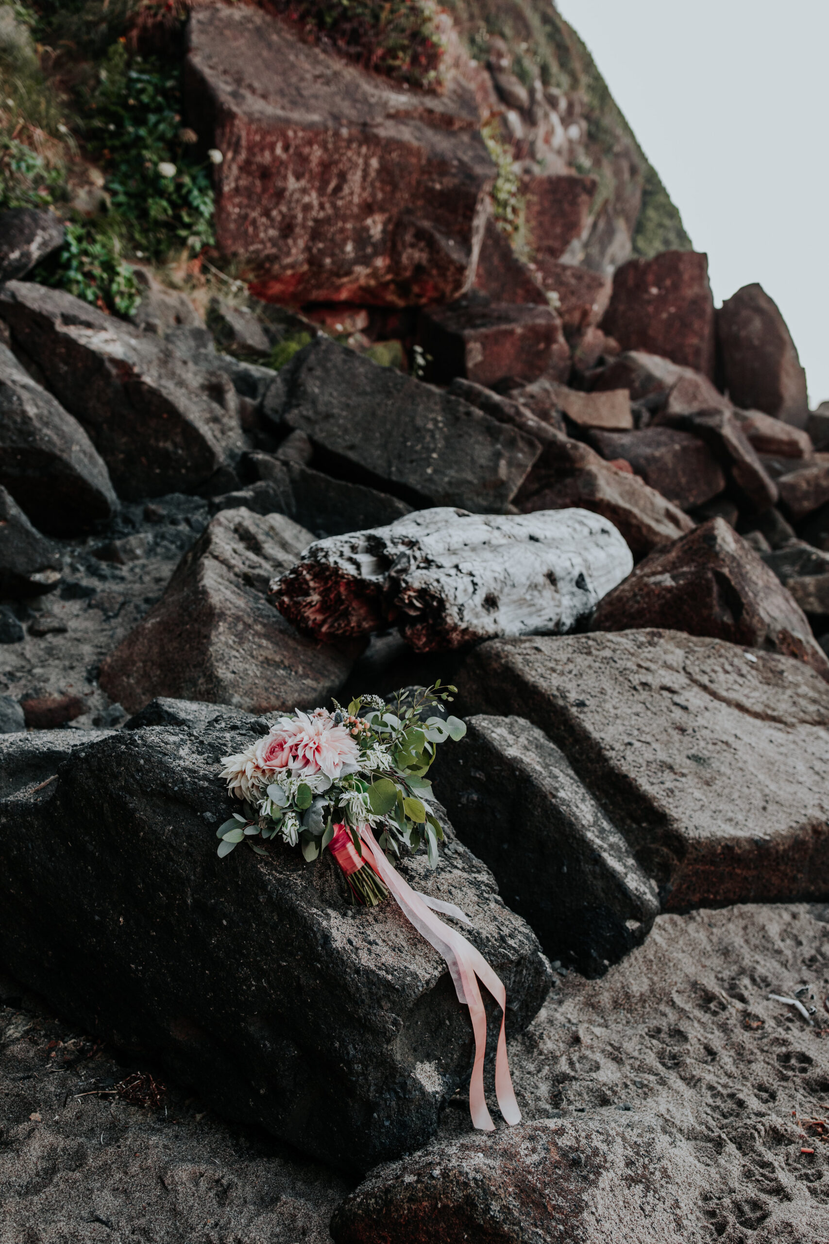 Newport Florist and Gifts // Oregon Coast Wedding Photographer // Rustic Bloom Photography