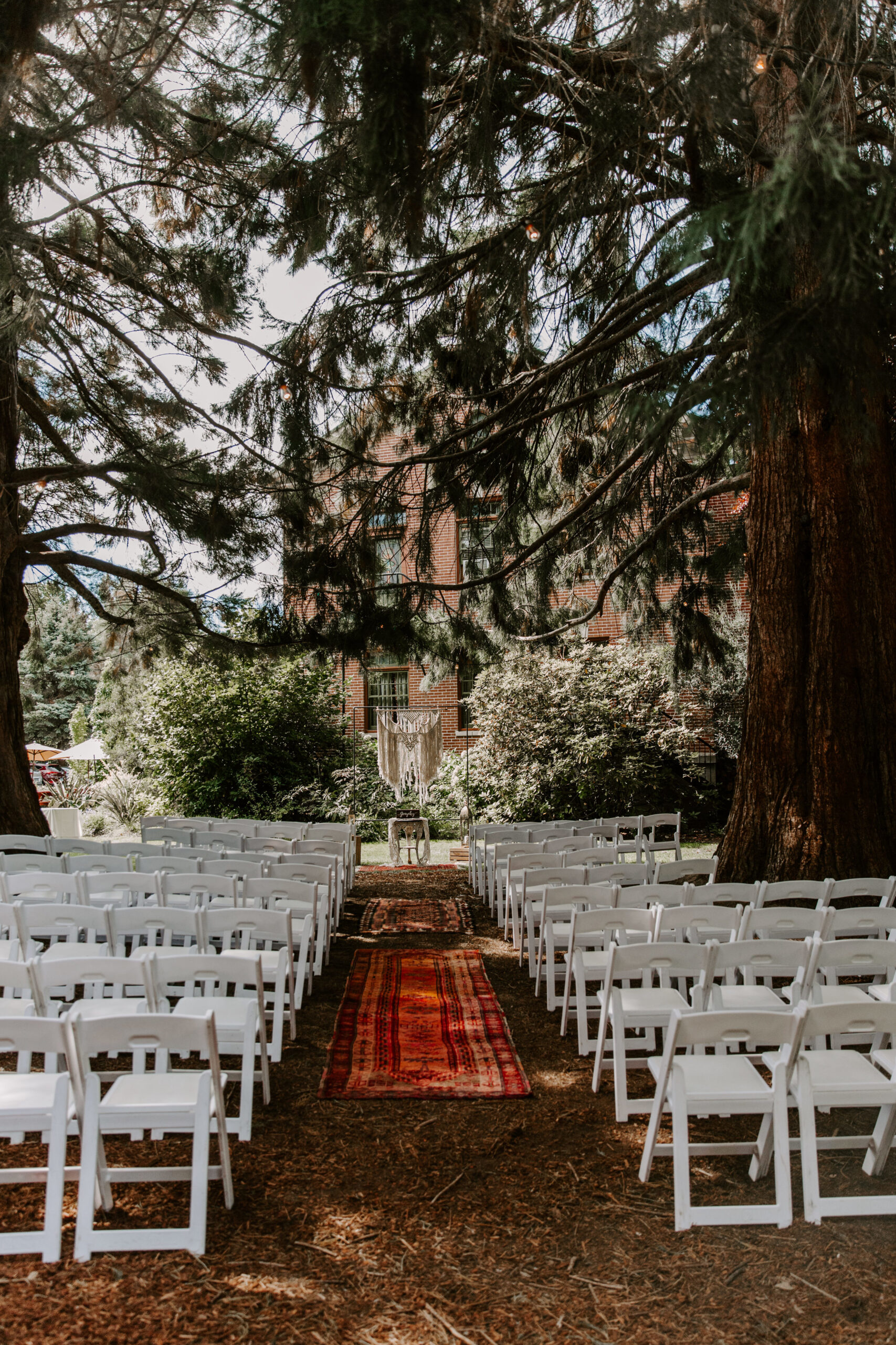 Rustic Bloom Photography | McMcenamins Grand Lodge | Oregon Wedding Venue