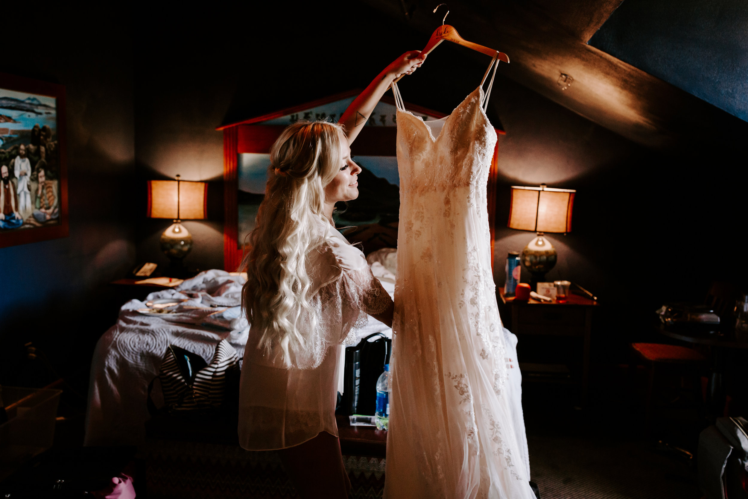 Rustic Bloom Photography | Wedding Dress Inspiration | McMenamins Grand Lodge 