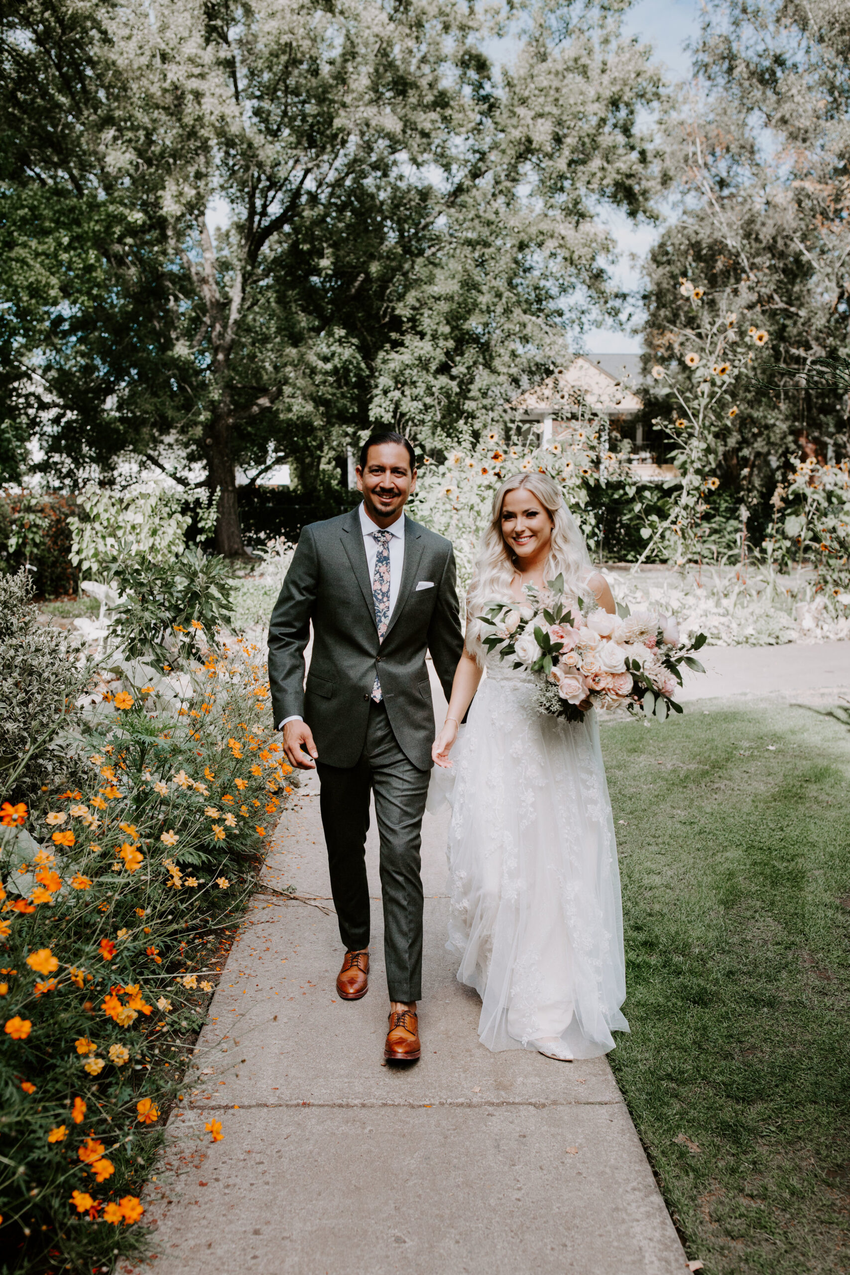 Rustic Bloom Photography | Bride and Groom Inspiration | Oregon Wedding Photographer