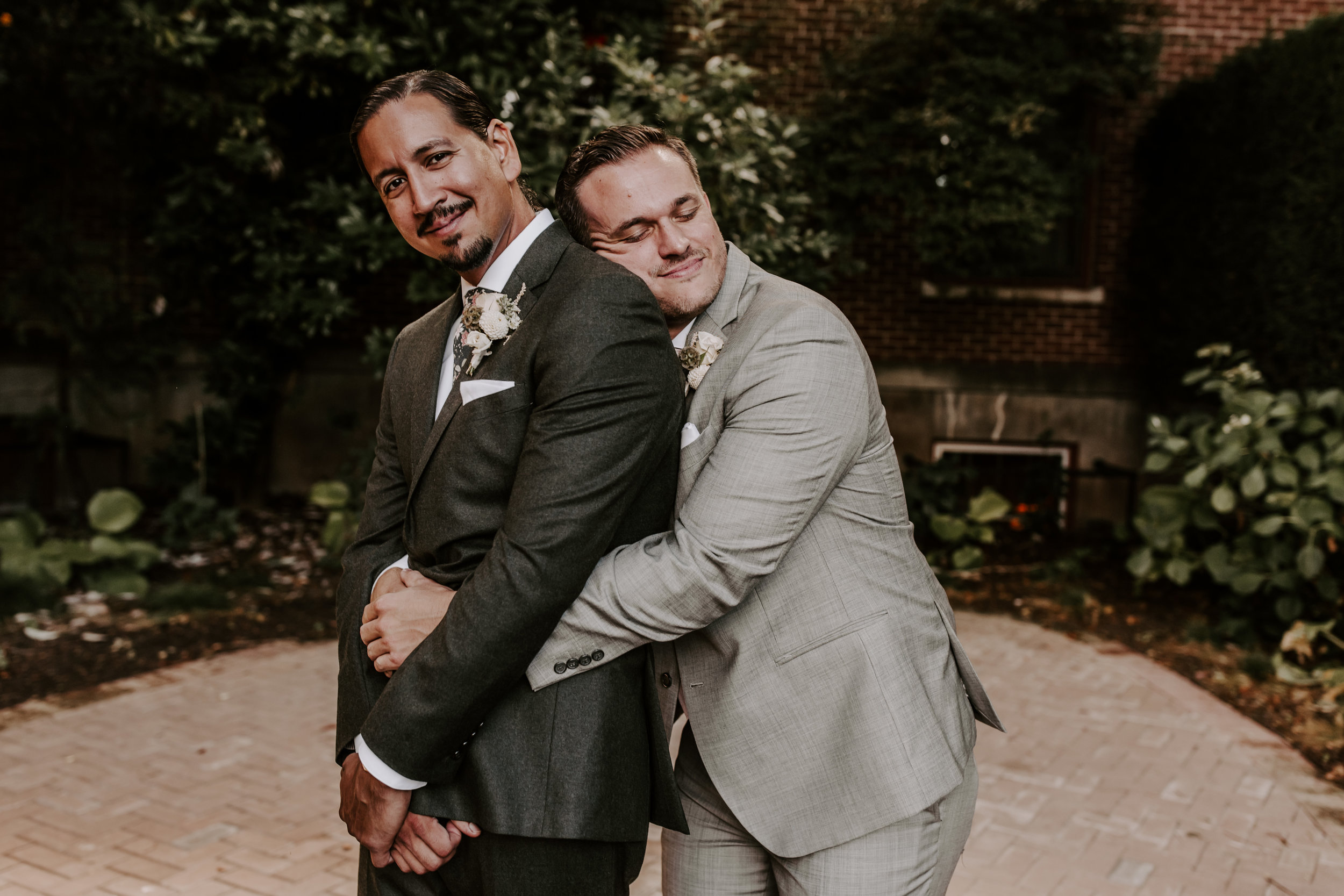 Rustic Bloom Photography | Groom Style Inspiration | McMenamins Grand Lodge