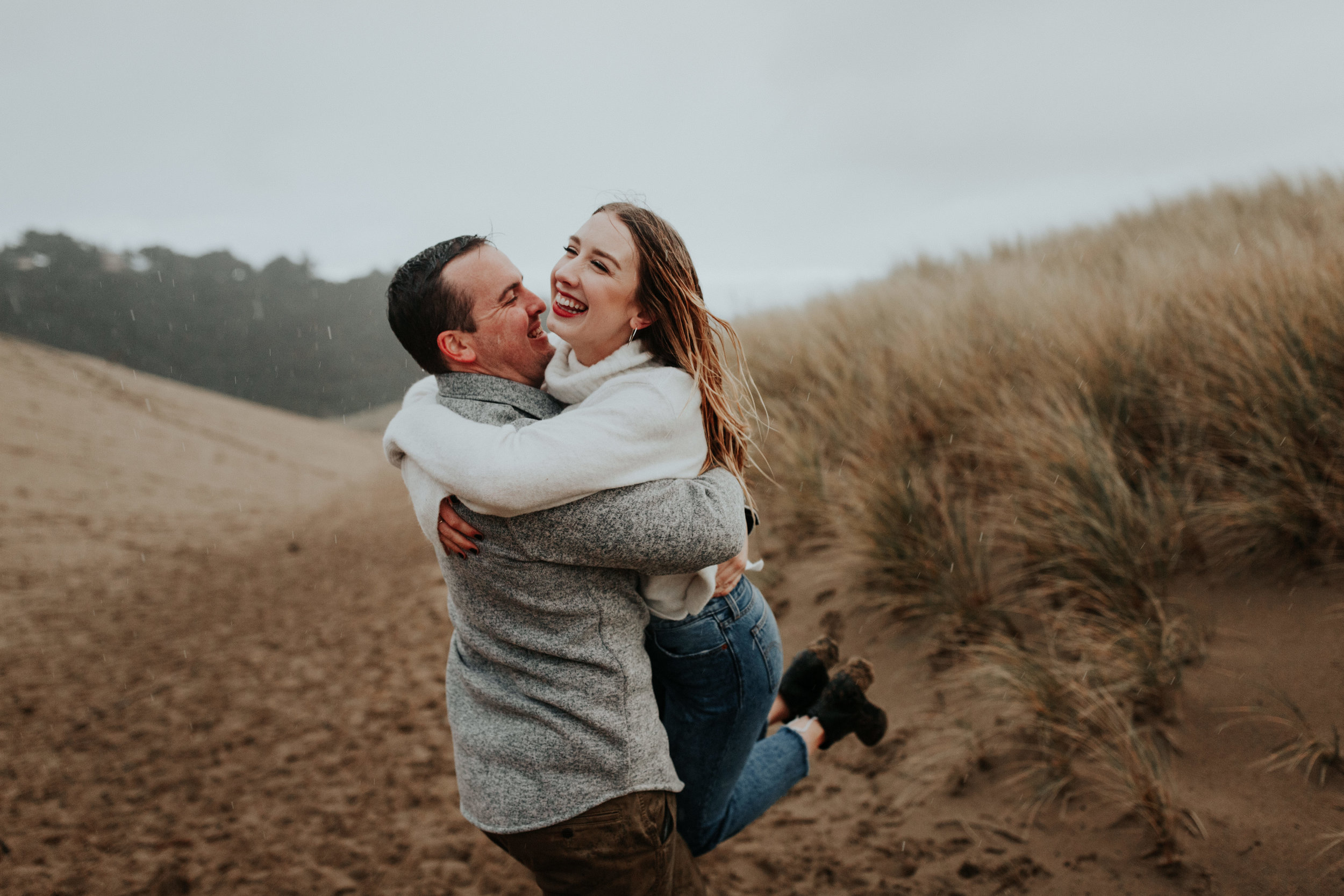 Rustic Bloom Photography | Oregon Wedding Photographer | Engagement session in the rain