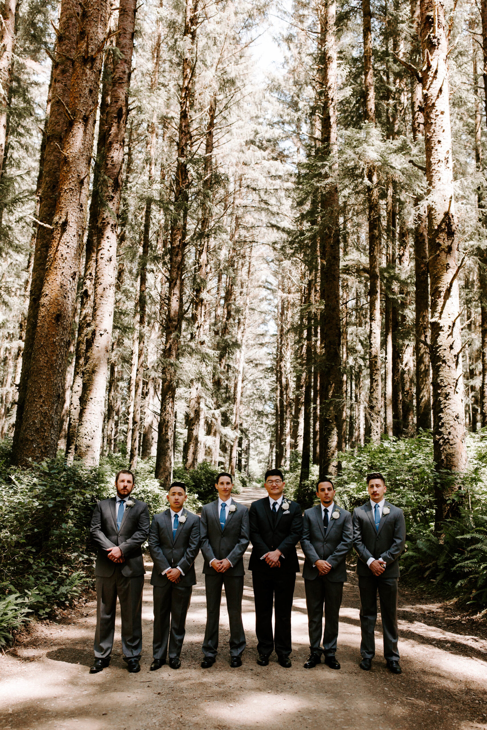 Oregon Wedding Photographer | Groomsmen Style | Rustic Bloom Photography