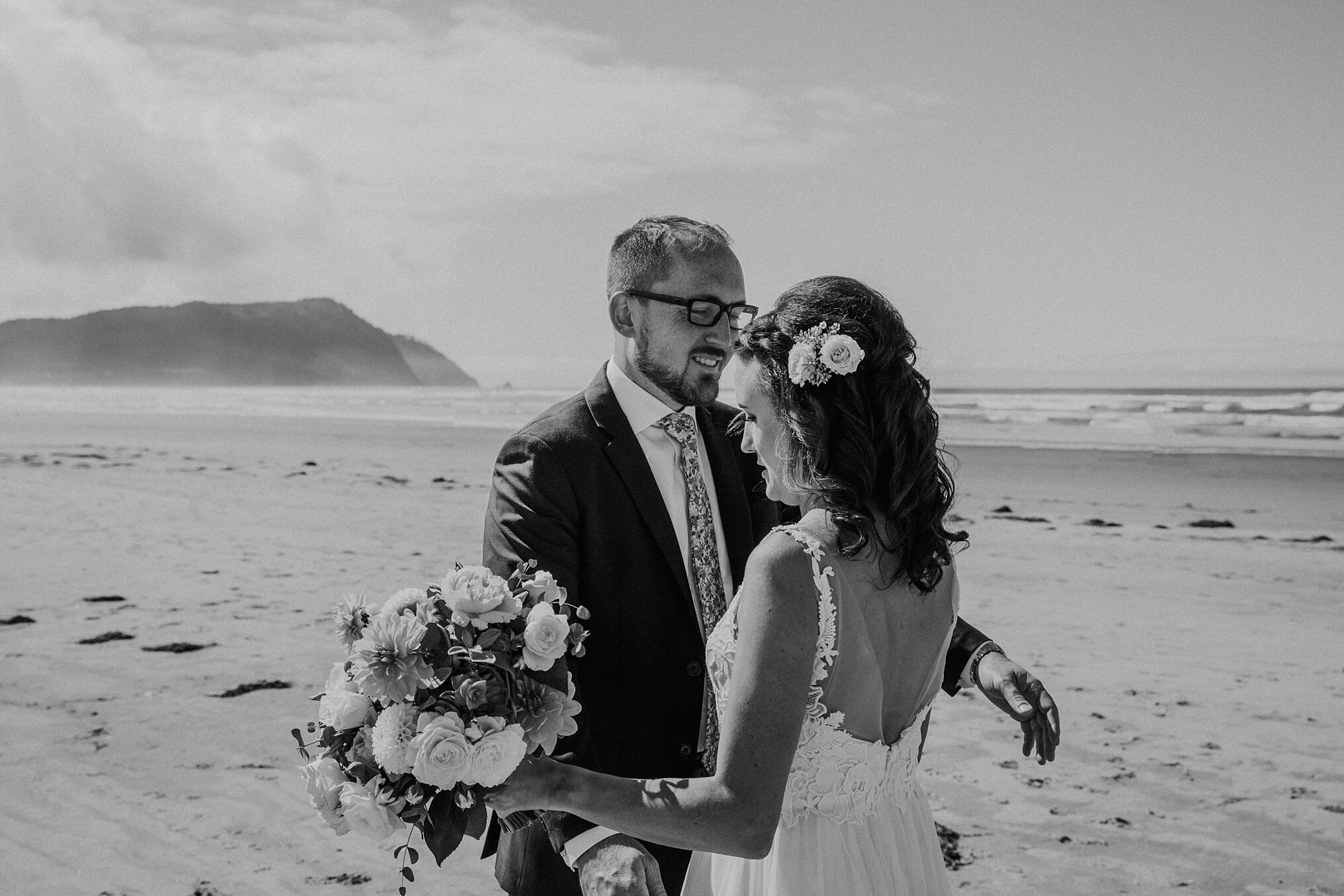 Oregon Coast Wedding Photographer (138).jpg