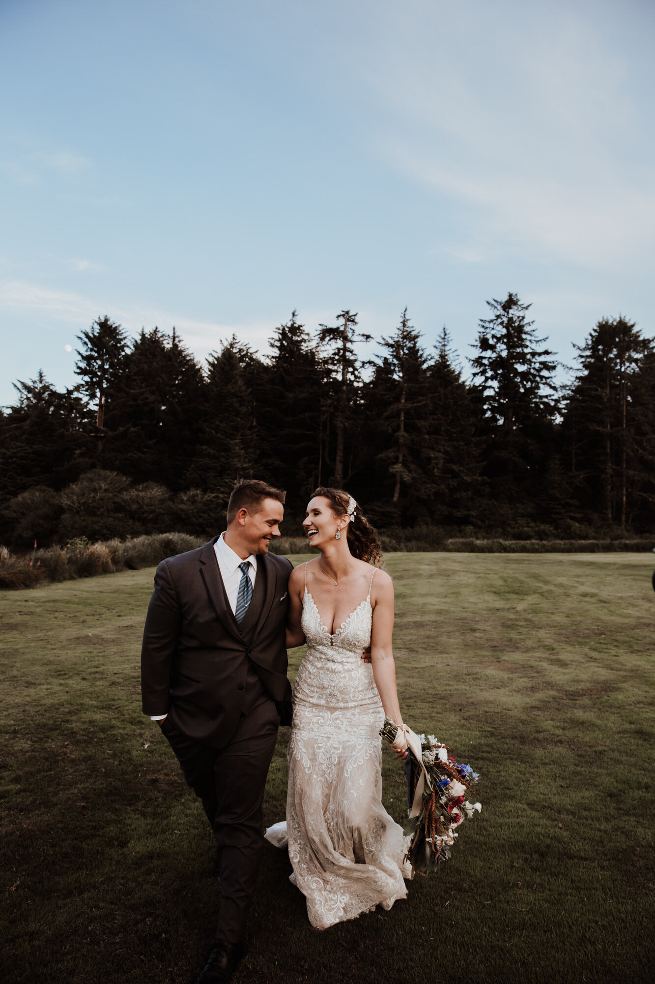 Oregon Coast Wedding Photographer (37).jpg