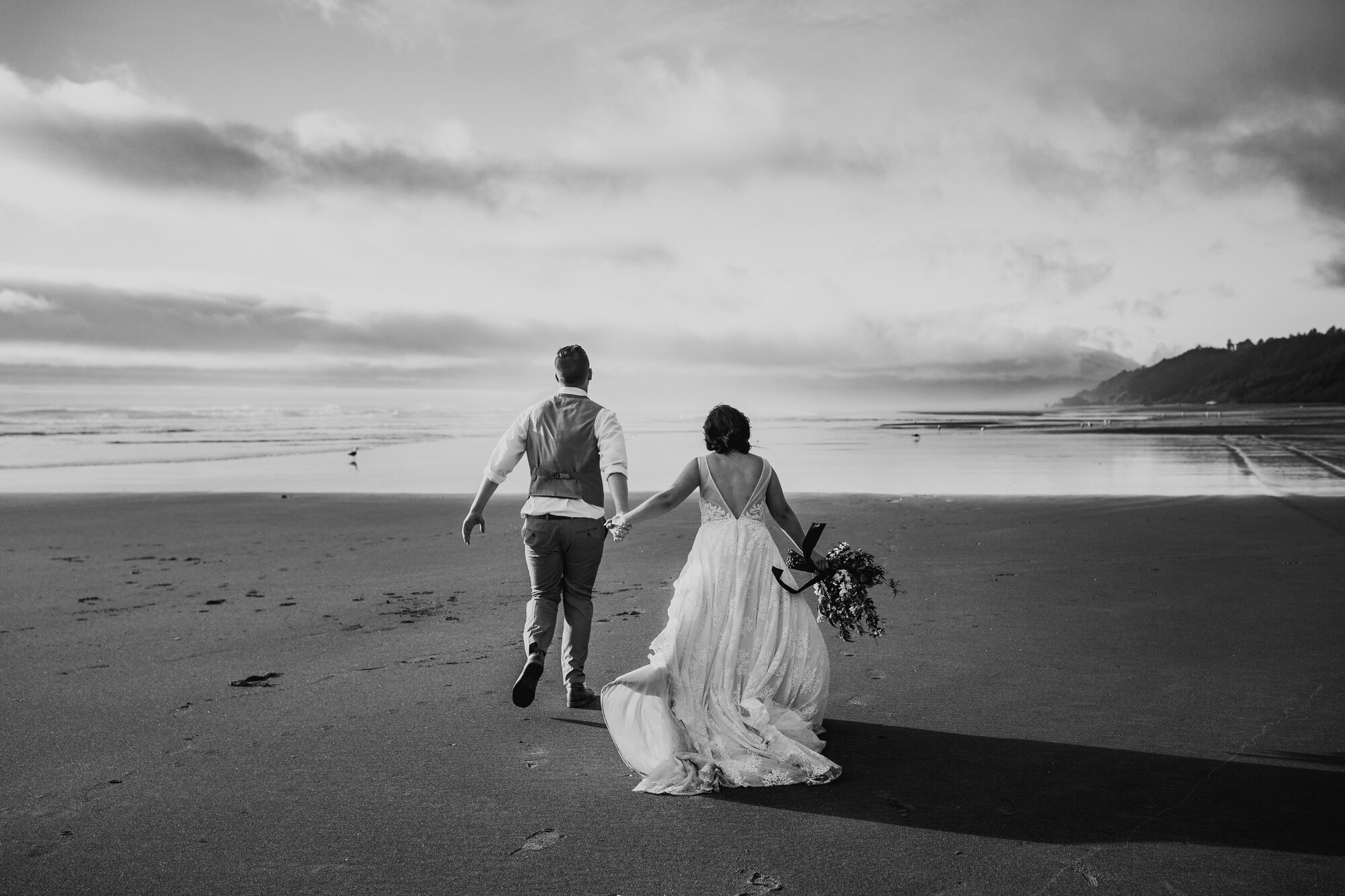 Oregon Coast Wedding Photographer (53).jpg