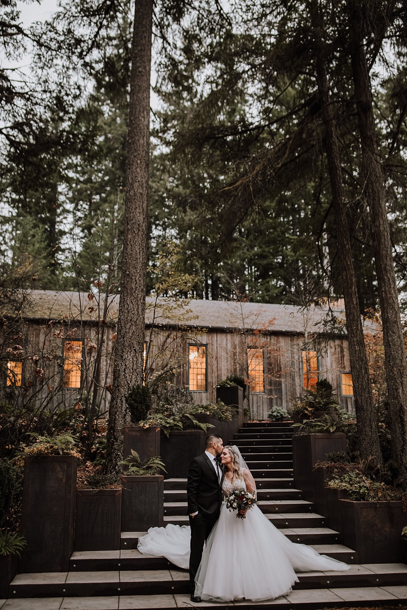 Portland Oregon Lincoln City Wedding Photographer (76).jpg
